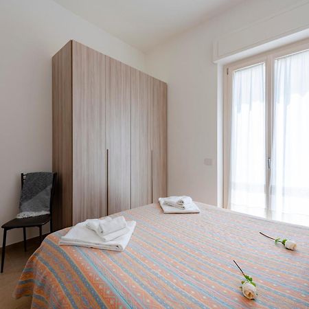 La Suite 2 Ondina Viareggio 200M From Sea - Happy Rentals Bagian luar foto