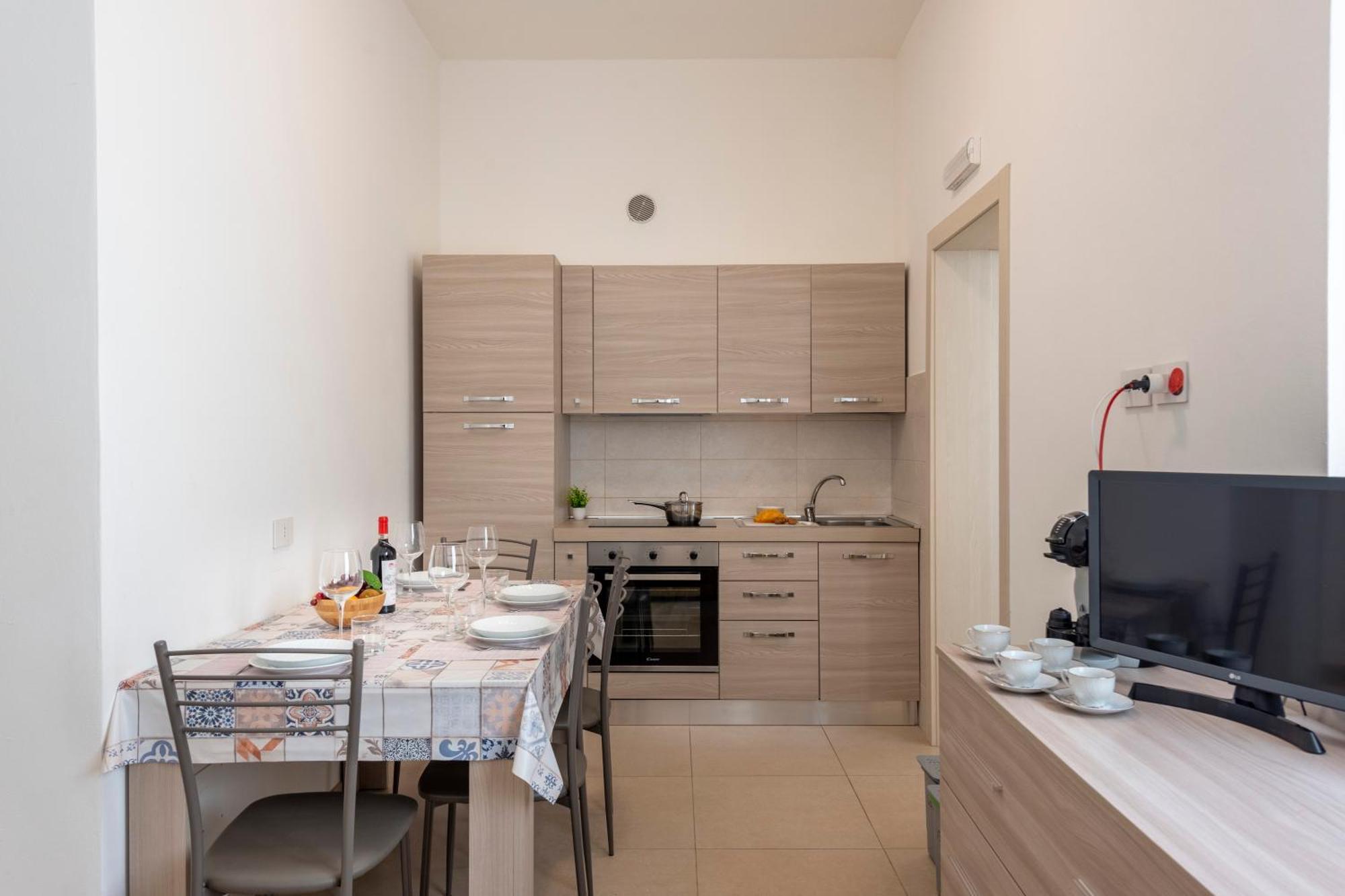 La Suite 2 Ondina Viareggio 200M From Sea - Happy Rentals Bagian luar foto